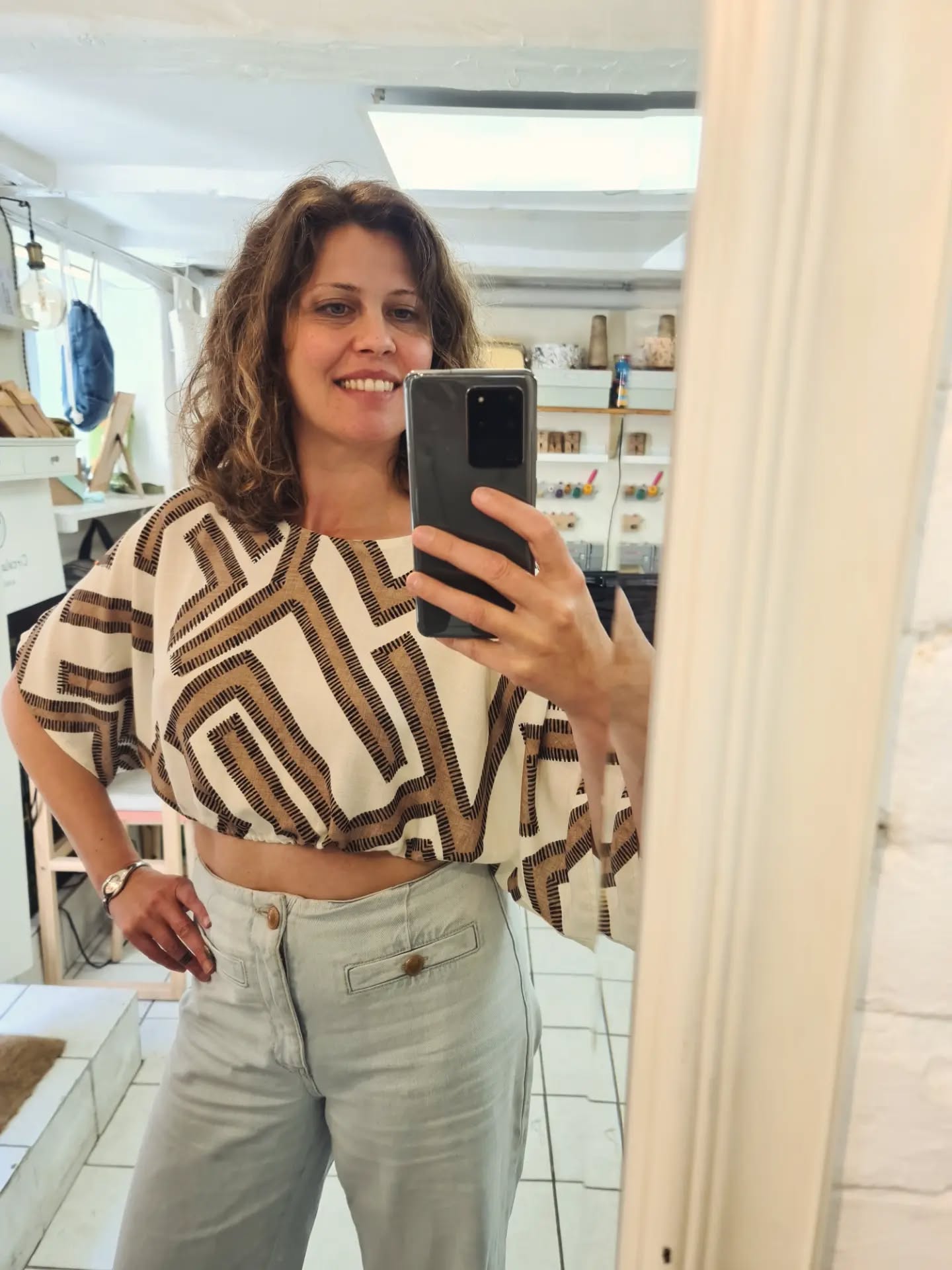 In the pics the making of this lovely #summerblouse β¨οΈ
The model was taken from an existing one and slightly modified.Β
Mette brought this very lovely fabric at Byens Sycenter, in Amagerbrogade 96 G, who has got many new beautiful #lightweightfabrics.
The one in the pics is a mix between linen and viscose, perfect for this modelΒ π€©
#circularatelieramager #handmadeclothes